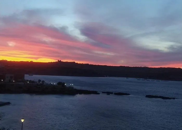 Διαμέρισμα A Seafront Away From *